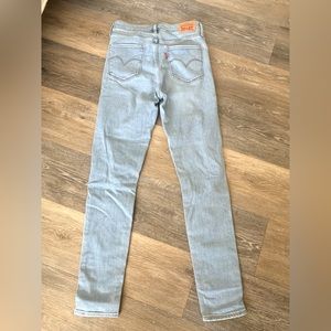 Levi’s light denim